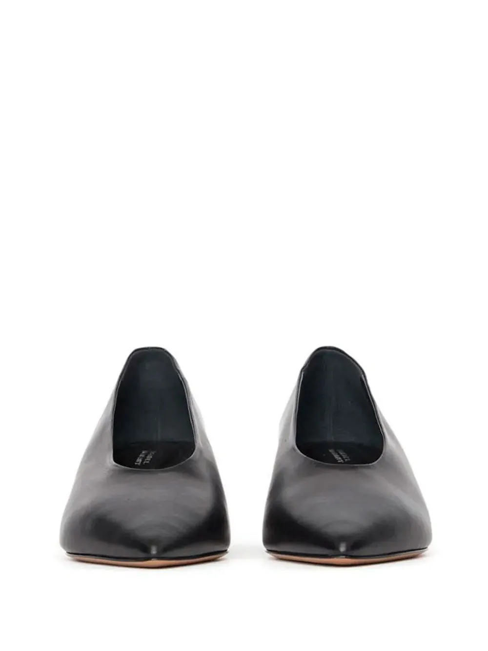Ebisa pumps