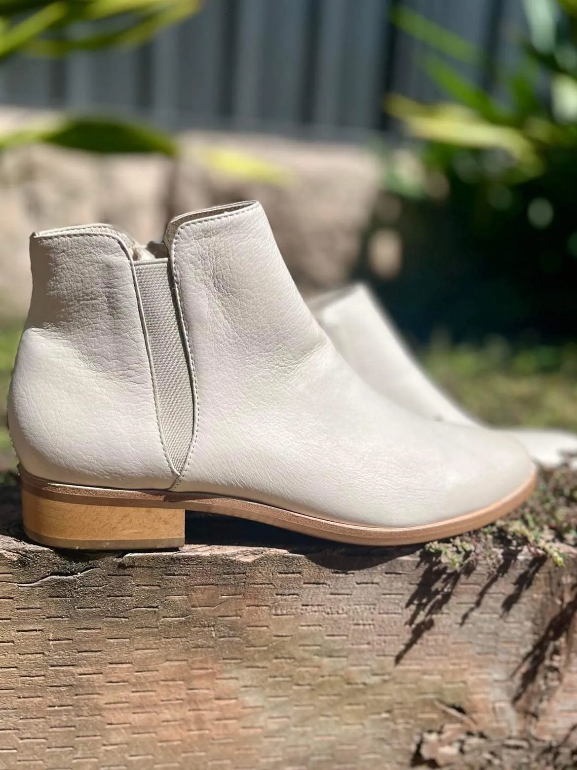 Inflict Boots - Almond Leather
