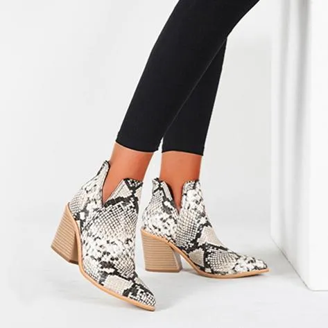Women's side v cut stacked block heel pointed toe ankle booties